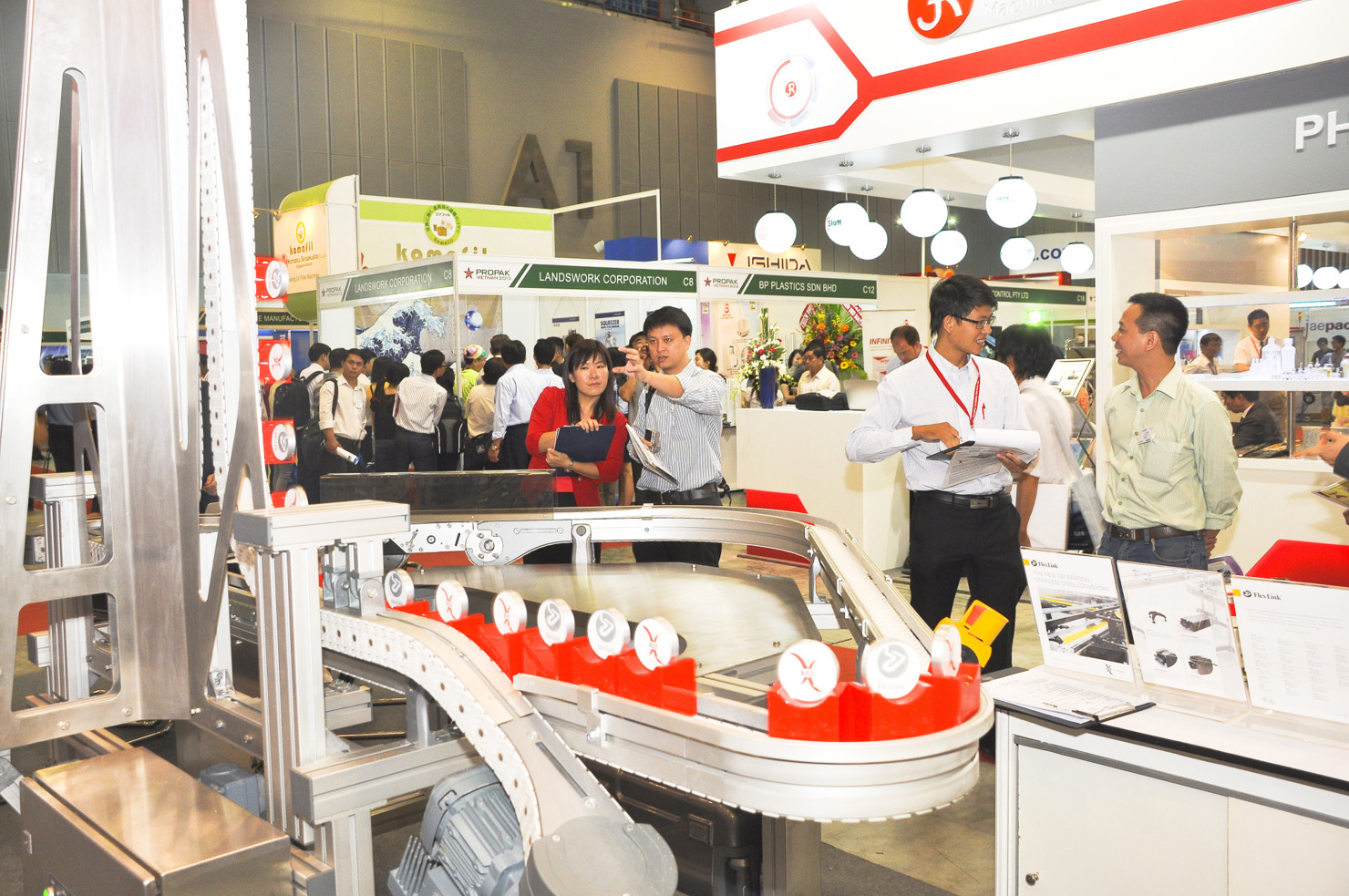 Sẽ có khoảng hơn 300 doanh nghiệp tham gia triển lãm ProPak Vietnam 2014 và Plastics & Rubber Vietnam 2014. Nguồn: Thanh Hằng.