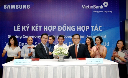 Vietinbank ký kết hợp đồng hợp tác với Công ty TNHH Điện tử Samsung Vina. Nguồn: B.Nguyen