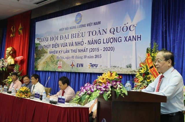 Ông Trần Viết Ngãi, Chủ tịch VEA phát biểu tại Đại hội lần thứ I, Hội Thủy điện vừa và nhỏ - Năng lượng xanh. 