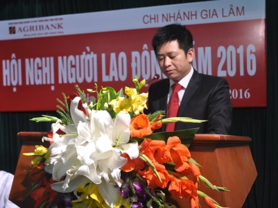 Ông Hoàng Minh Ngọc – Bí thư Đảng ủy, Giám đốc Agribank Gia Lâm phát biểu tại Hội nghị