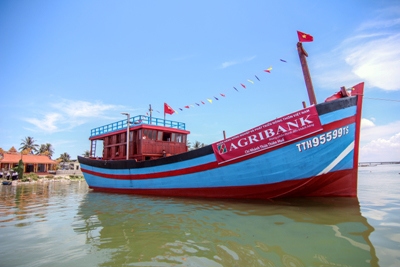 Tàu "67" của ngư dân Trần Quân (thôn Hải Tiến, thị trấn Thuận An, huyện Phú Vang, tỉnh Thừa Thiên Huế) được đóng mới từ nguồn vốn vay Agribank.