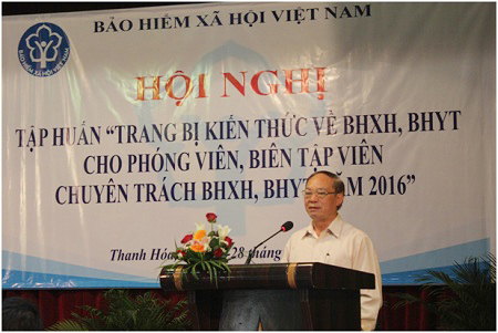 Phó Tổng Giám đốc BHXH Việt Nam Nguyễn Đình Khương phát biểu khai mạc.