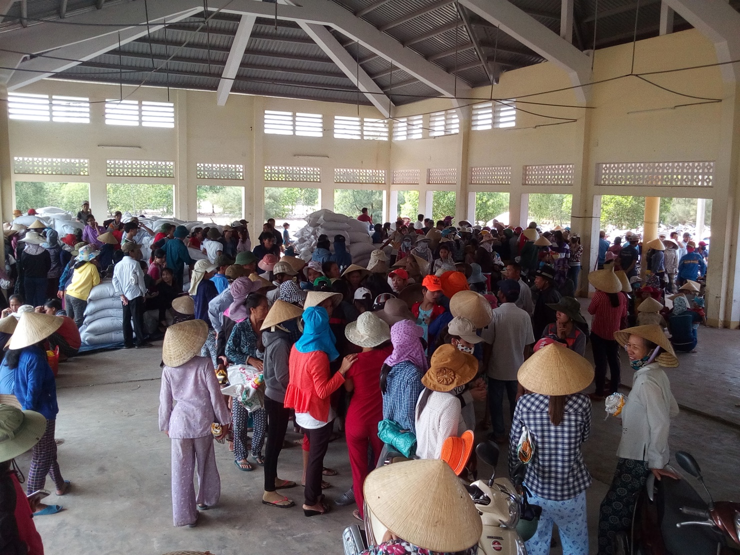 Nhân dân tỉnh Quảng Bình nhận gạo hỗ trợ của Chính Phủ từ nguồn DTQG.