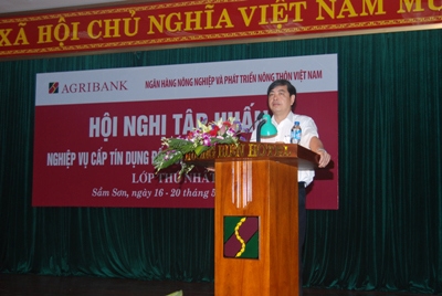 Chủ tịch Hội đồng Thành viên Agribank Trịnh Ngọc Khánh phát biểu chỉ đạo Hội nghị