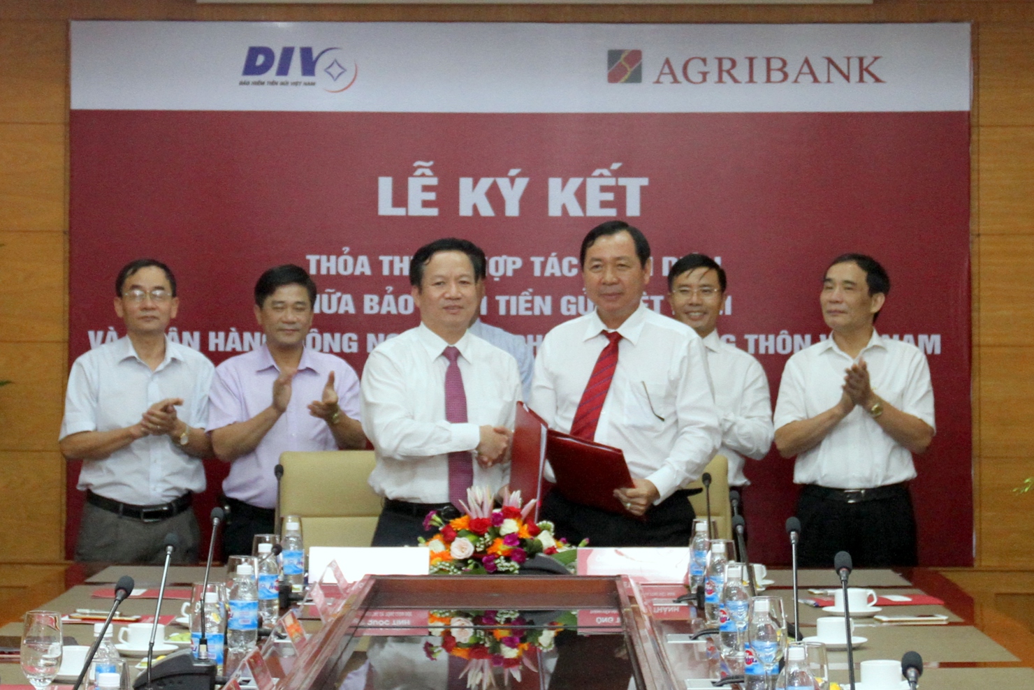 Quang cảnh lễ ký kết thỏa thuận giữa Agribank và DIV.