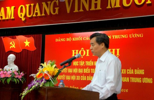 Đồng chí Nguyễn Quang Dương, Ủy viên Ban Chấp hành Trung ương Đảng, Bí thư Đảng ủy Khối các cơ quan Trung ương phát biểu khai mạc Hội nghị.