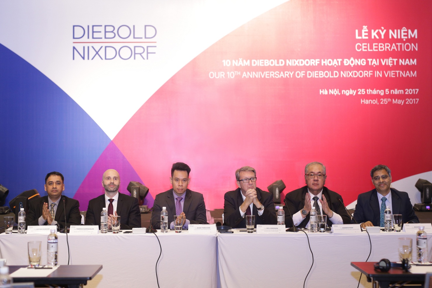 Buổi lễ kỷ niệm đánh dấu 10 năm Diebold Nixdorf hiện diện tại Vệt Nam.