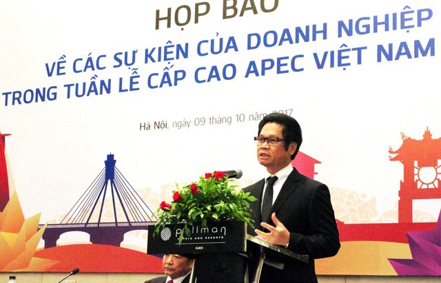 Ông Vũ Tiến Lộc - Chủ tịch VCCI phát biểu tại họp báo ngày 9/10.