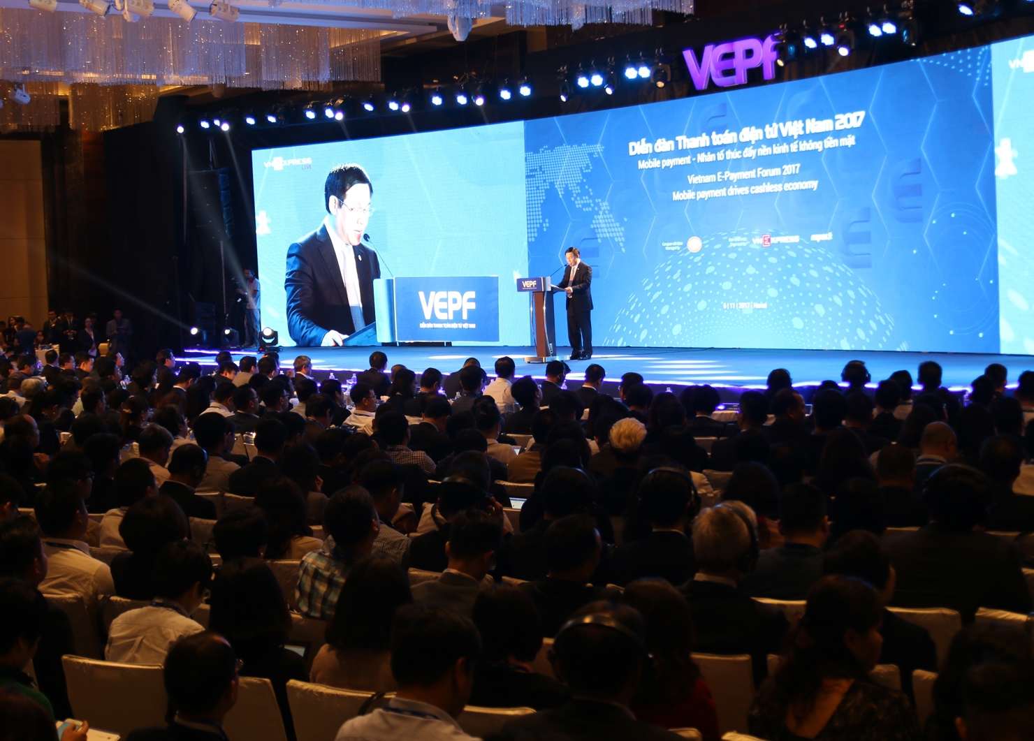 Ủy viên Bộ Chính trị, Phó Thủ tướng Vương Đình Huệ phát biểu chỉ đạo tại VEPF 2017. 
