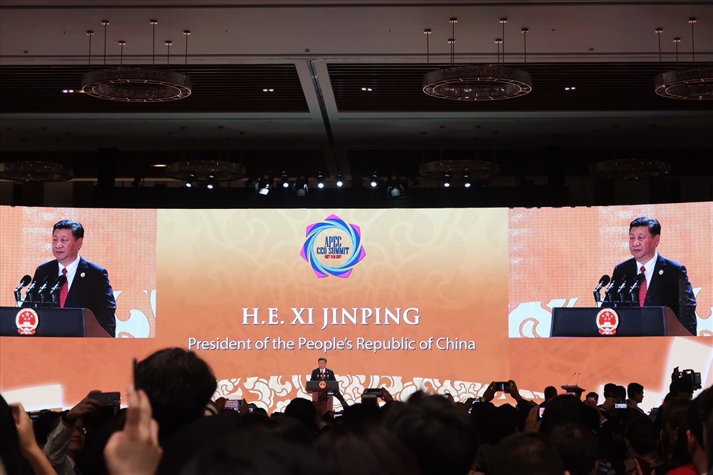 Chủ tịch Trung Quốc Tập Cận Bình phát biểu tại Hội nghị Thượng đỉnh Doanh nghiệp APEC (CEO Summit) tổ chức tại Đà Nẵng, ngày 10/11/2017.
