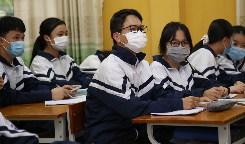Học sinh từ lớp 7 - 12 ở Hà Nội có thể được đến trường học sau Tết. 