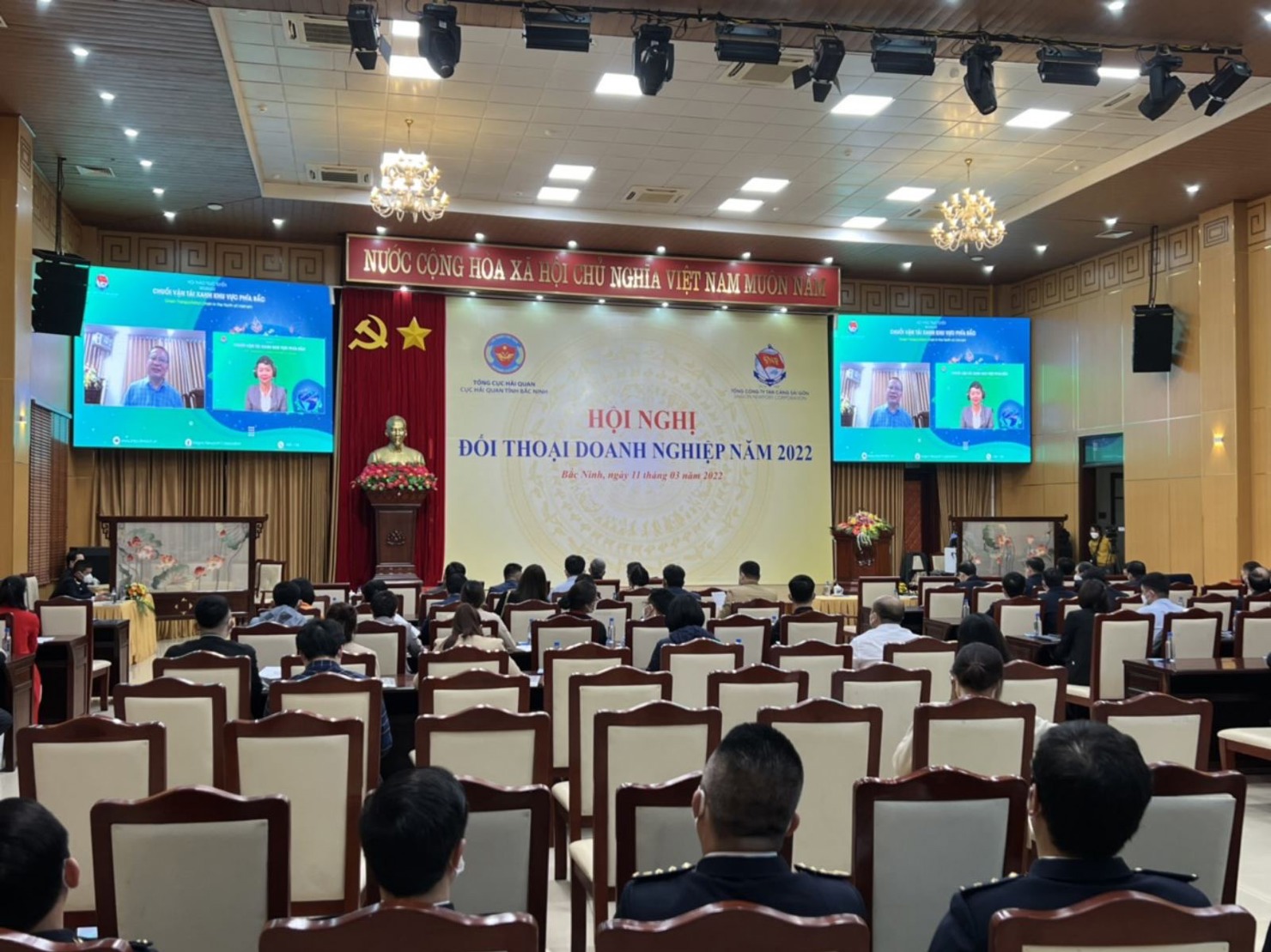 Quang cảnh Hội nghị đối thoại doanh nghiệp năm 2022 do Cục Hải quan Bắc Ninh phối hợp với Tổng Công ty Tân Cảng Sài Gòn tổ chức ngày 11/3/2022. 