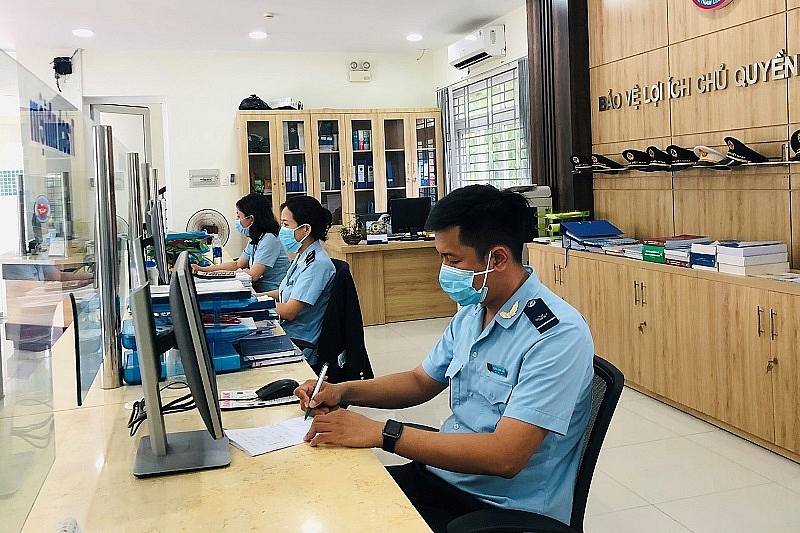 Trong quý I/2022, Cục Hải quan Đà Nẵng chỉ đạo các chi cục hải quan trực thuộc thực hiện đúng các quy định về thuế, lệ phí.