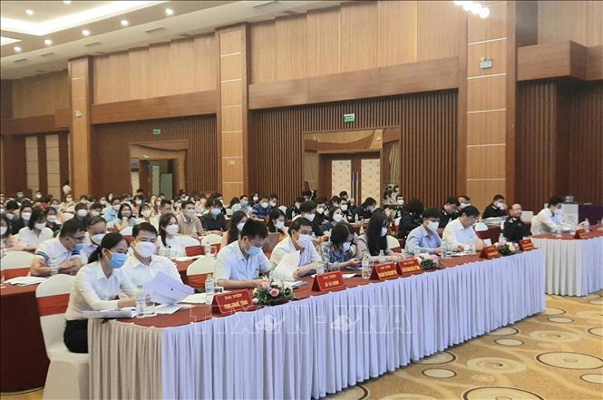Hội nghị đối thoại hải quan - doanh nghiệp năm 2022, do Cục Hải quan Hà Nam Ninh tổ chức ngày 12/4/2022.