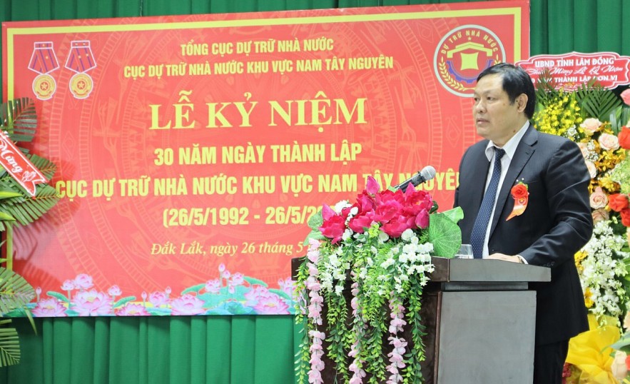 Tổng cục trưởng Tổng cục Dự trữ Nh&agrave; nước Đỗ Việt Đức ph&aacute;t biểu tại lễ kỷ niệm.