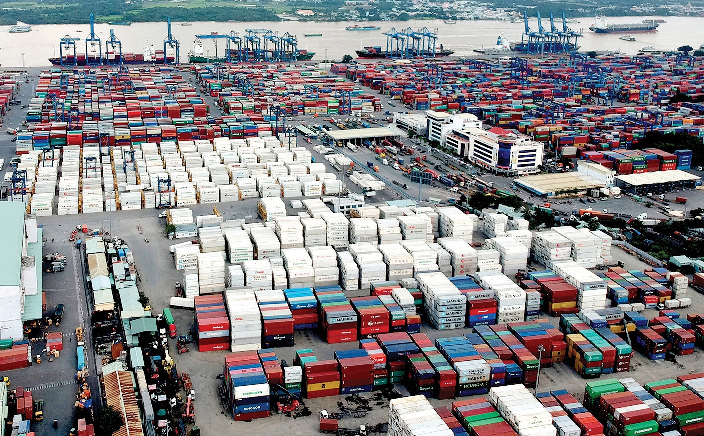 Công nghiệp logistics Việt Nam đang phát triển mạnh mẽ nhờ tăng trưởng của ngành Thương mại điện tử dẫn tới nhu cầu cho bất động sản logistics tăng mạnh. (Ảnh minh họa).