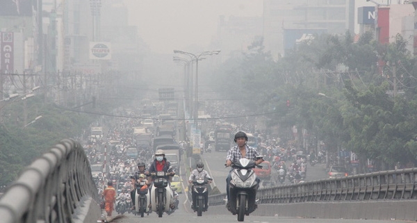 Ô nhiễm môi trường không khí đang đe dọa đến cuộc sống con người.