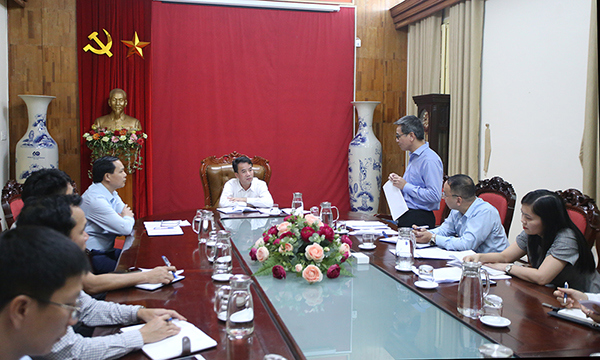 Tổng Giám đốc BHXH Việt Nam Nguyễn Thế Mạnh chủ trì cuộc họp về kế hoạch hỗ trợ đồng bào miền Trung khắc phục hậu quả mưa lũ