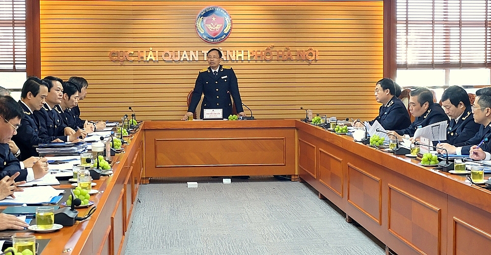 Tổng cục trưởng Tổng cục Hải quan Nguyễn Văn Cẩn có buổi làm việc với Cục Hải quan TP. Hà Nội về mô hình hải quan thông minh.
