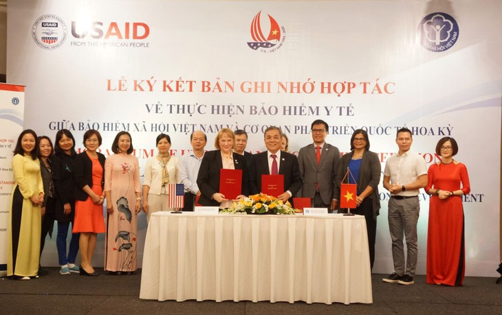 Ký kết hợp tác giữa BHXH Việt Nam và Cơ quan Phát triển quốc tế Hoa Kỳ.