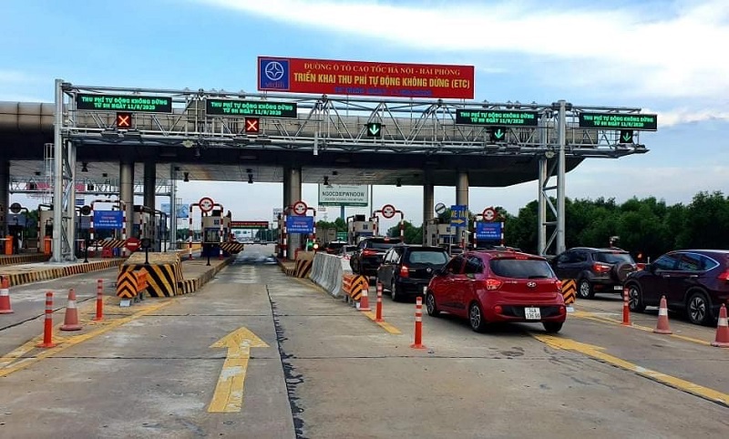 32/62 làn của cao tốc Hà Nội-Hải Phòng đã được lắp đặt hệ thống thu phí không dừng từ tháng 8/2020. Ảnh: VGP