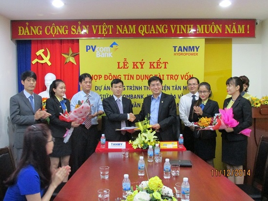 Lễ ký kết giữa PVcomBank Khánh Hòa với Công ty Cổ phần thủy điện Tân Mỹ. Nguồn: PVcomBank