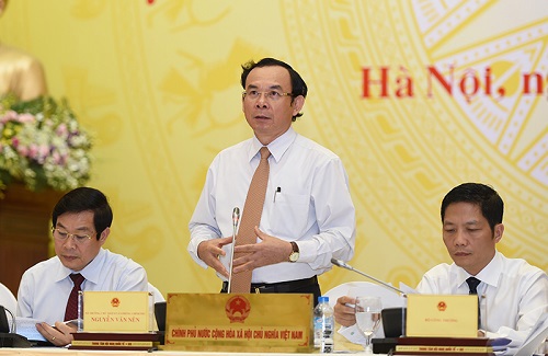 Bộ trưởng, Chủ nhiệm Văn phòng Chính phủ Nguyễn Văn Nên chủ trì buổi họp báo ngày 25/4/2015.