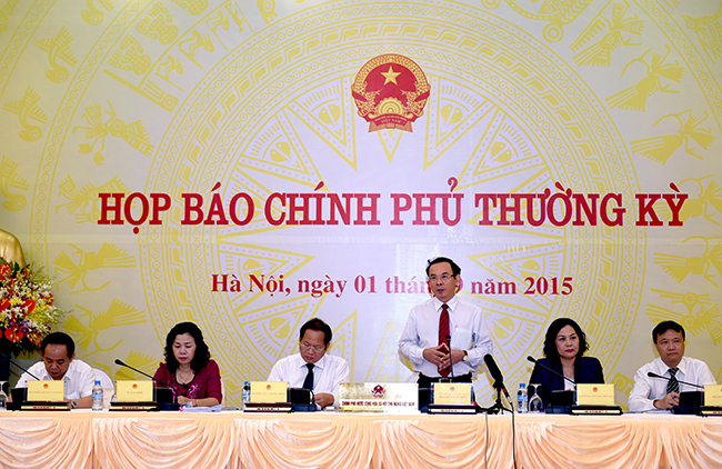 Bộ trưởng, Chủ nhiệm Văn phòng Chính phủ Nguyễn Văn Nên chủ trì buổi họp báo. Nguồn: Chinhphu.vn