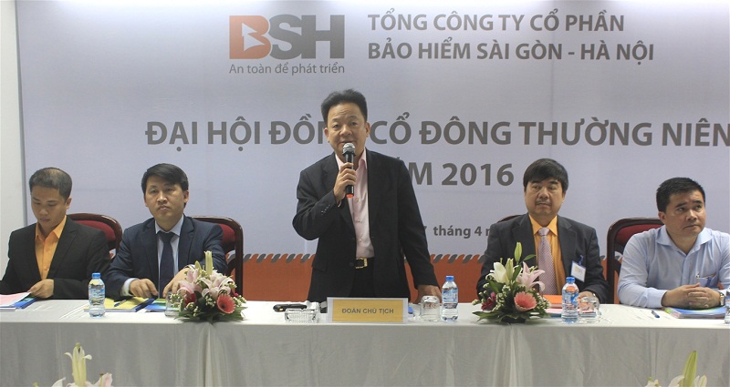 Ông Đỗ Quang Hiển, Chủ tịch HĐQT phát biểu khai mạc Đại hội đồng cổ đông thường niên năm 2016, ngày 27/4/2016.