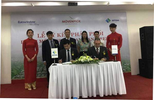 Lễ ký kết phân phối dự án Movenpick Cam Ranh Resort, ngày 26/8/2016.