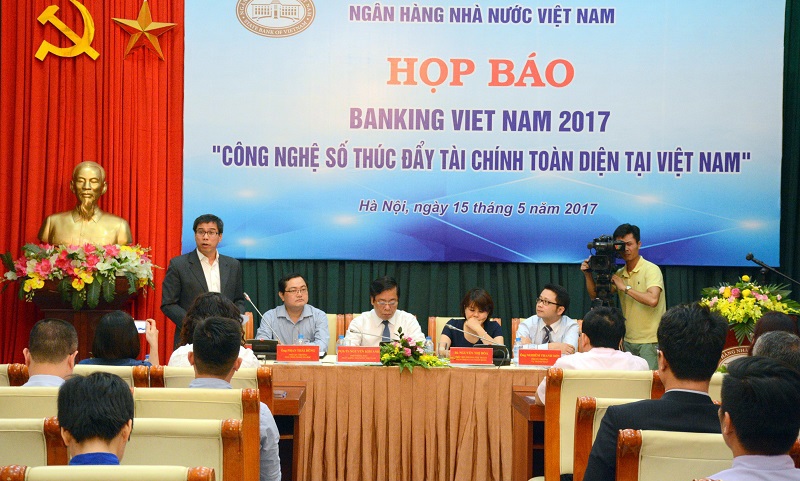 Triển lãm công nghệ ngân hàng tại Banking Vietnam 2017 quy tụ hơn 28 gian hàng từ các ngân hàng thương mại. 