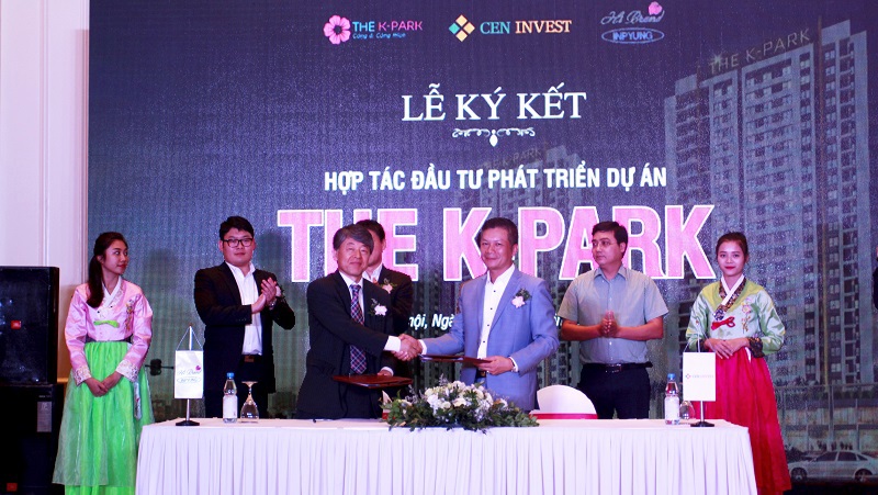 Lễ ký kết hợp tác đầu tưphát triển dự án The K - Park giữa Công ty Cổ phần Đầu tư và phát triển bất động sản Thế Kỷ (CenInvest) và Công ty TNHH Hi Brand Việt Nam. 