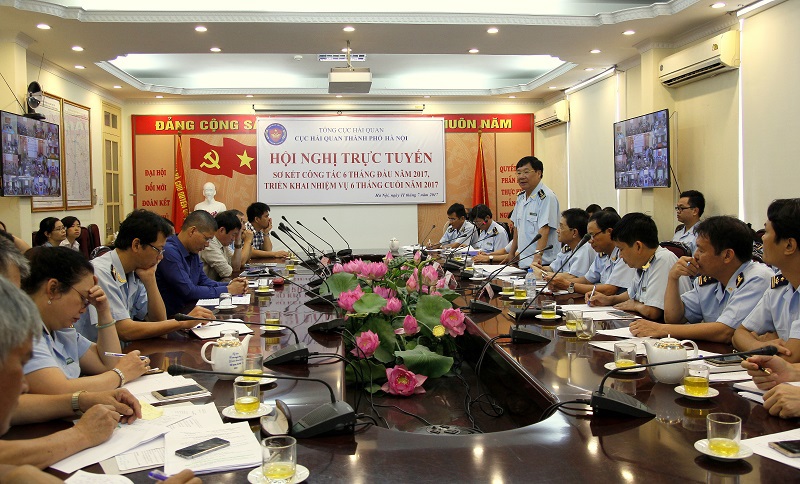 Cục trưởng Cục Hải quan TP. Hà Nội Nguyễn Văn Trường phát biểu tại Hội nghị.