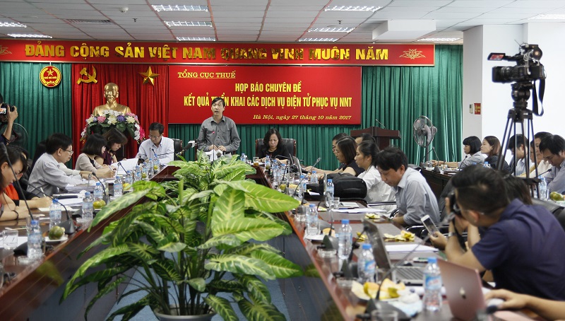 Ông Nguyễn Đại Trí, Phó Tổng cục trưởng Tổng cục Thuế chủ trì buổi Họp báo chuyên đề ngày 27/10/2017. 