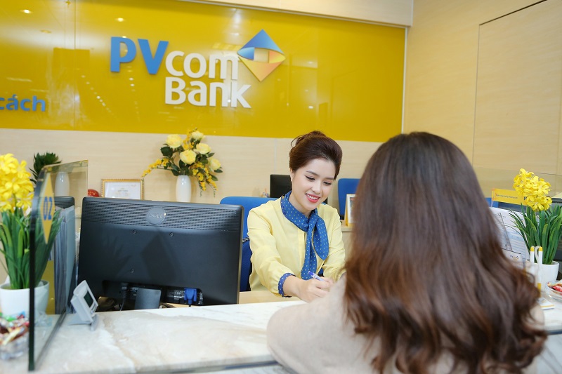 2.000 quà tặng đang chờ những khách hàng nữ mở mới tài khoản tại PVcomBank.