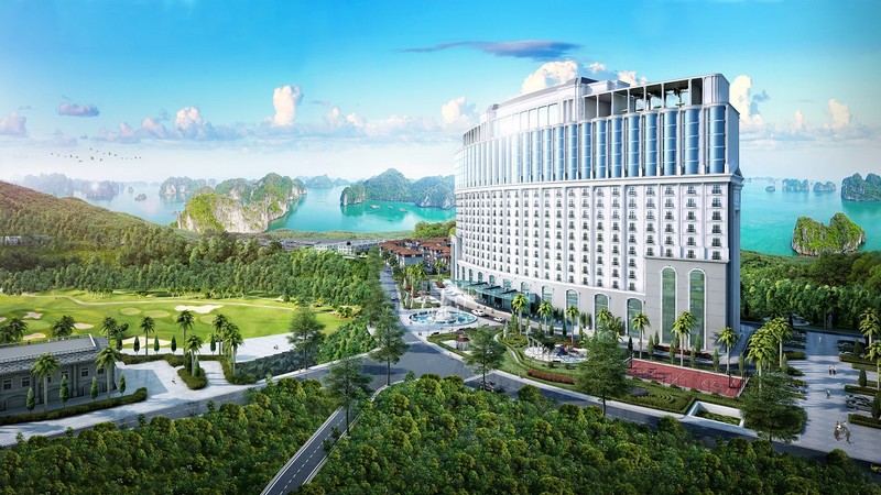 Toàn cảnh khách sạn FLC Grand Hotel Halong có tầm nhìn hướng Vịnh Hạ Long và sân golf 18 hố.