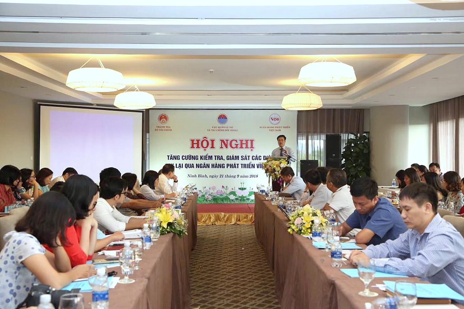 Toàn cảnh Hội nghị "Tăng cường công tác kiểm tra, giám sát các dự án vay lại qua Ngân hàng Phát triển Việt Nam".