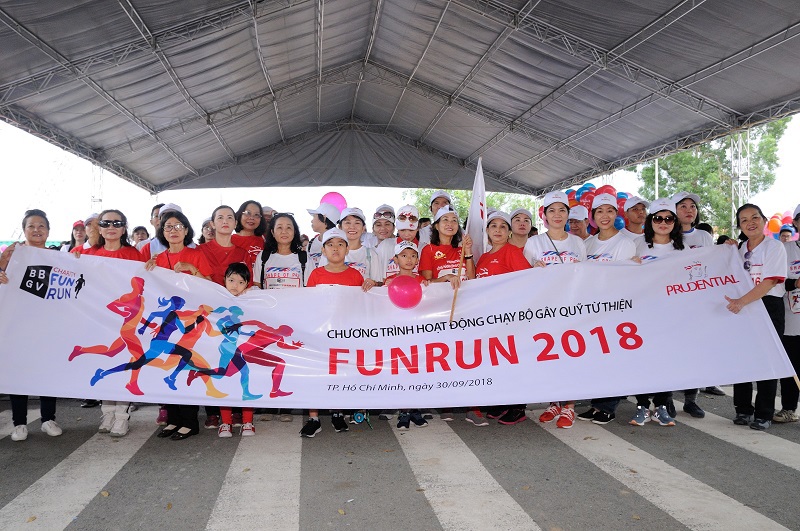 Fun Run 2018 đã thu hút 11.500 người tham gia, quyên góp được hơn 1 tỷ đồng cho hoạt động từ thiện tại Việt Nam.