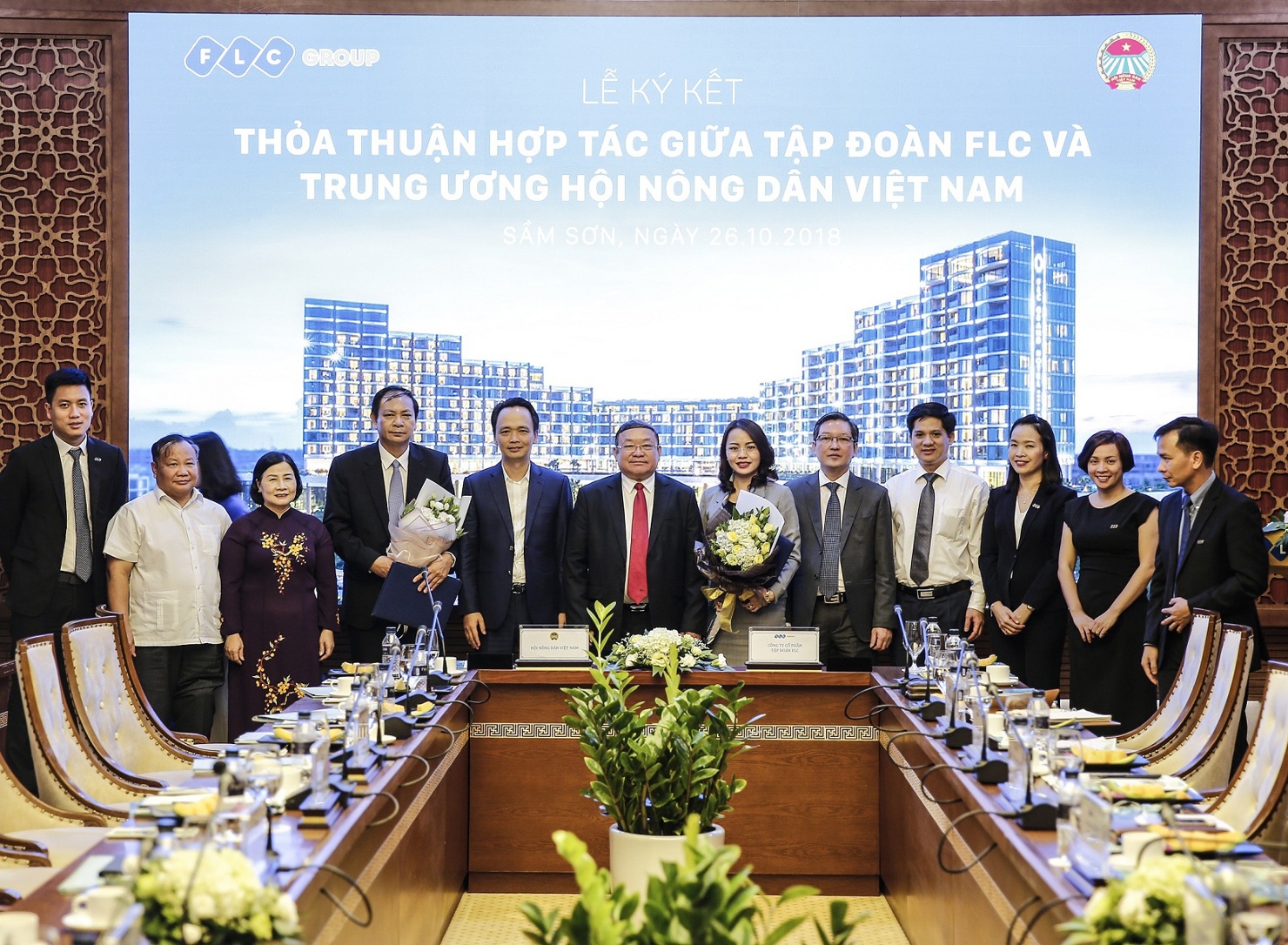 Lễ kí thỏa thuận hợp tác giữa Tập đoàn FLC và Trung ương Hội Nông dân Việt Nam.