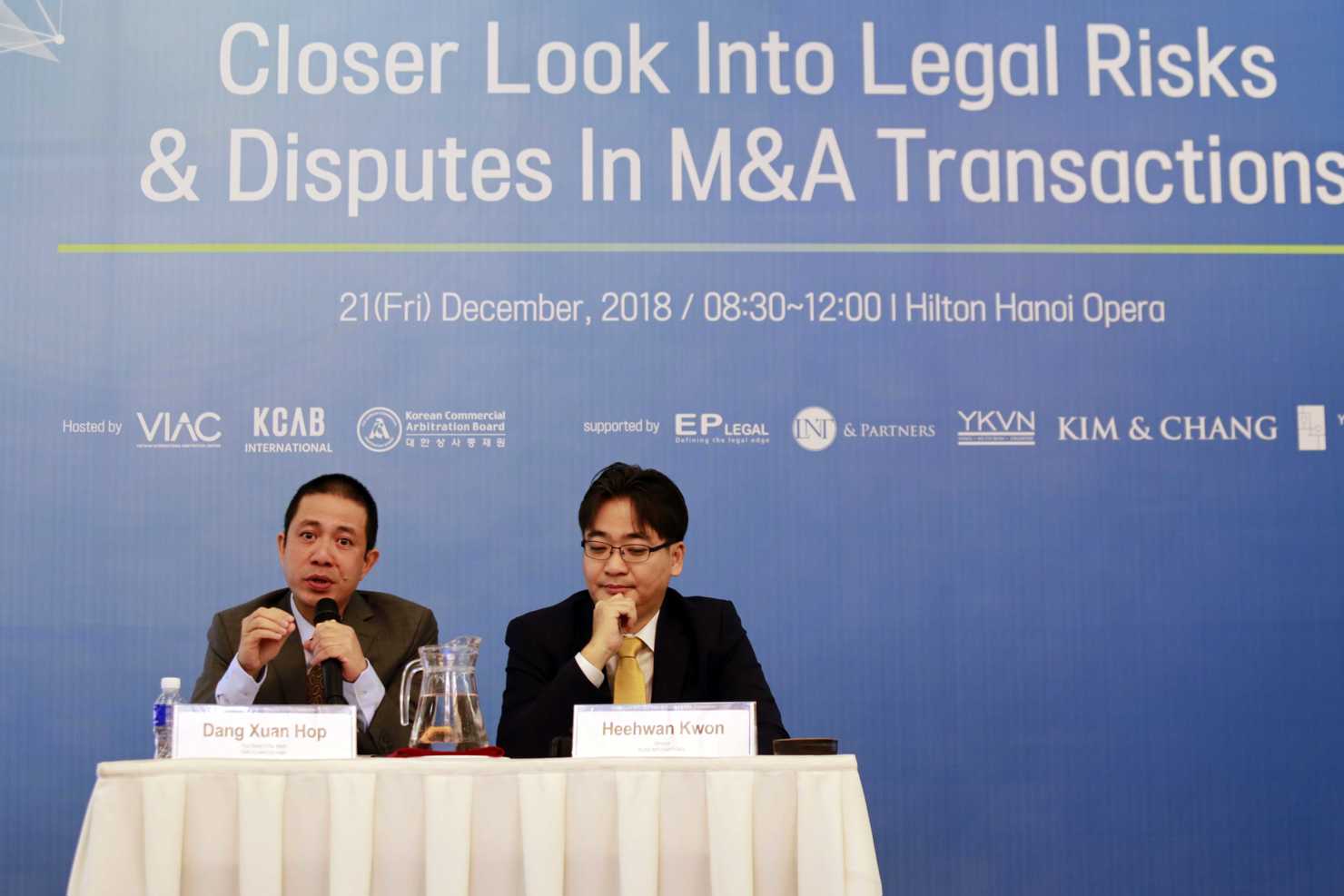 Ông Đặng Xuân Hợp và ông Heehwan Kwon cùng chia sẻ lo ngại về rủi ro pháp lý trong hoạt động M&A.