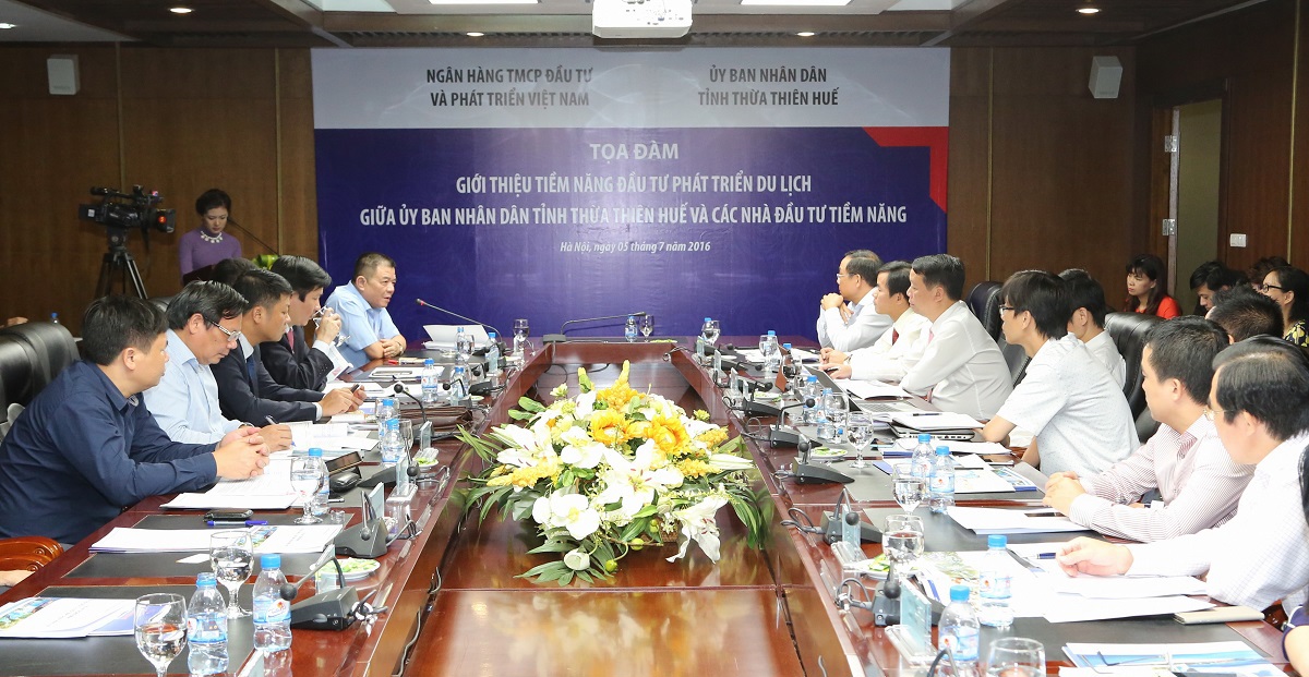 Tọa đàm giới thiệu tiềm năng đầu tư phát triển du lịch giữa UBND tỉnh Thừa Thiên Huế và các nhà đầu tư tiềm năng.
