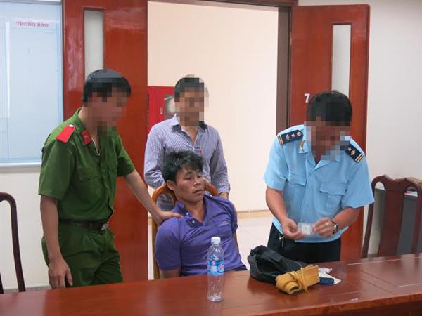 Hải quan Hà Tĩnh phối hợp bắt giữ đối tượng vận chuyển ma túy qua biên giới.