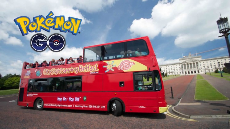 Xe buýt hai tầng chuyên để đi bắt Pokemon tại thành phố Belfast.