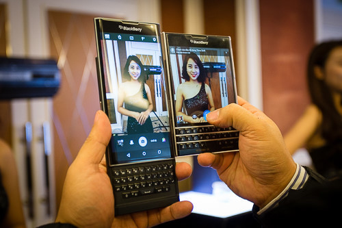 BlackBerry giảm giá các smartphone cao cấp của mình tại Việt Nam.