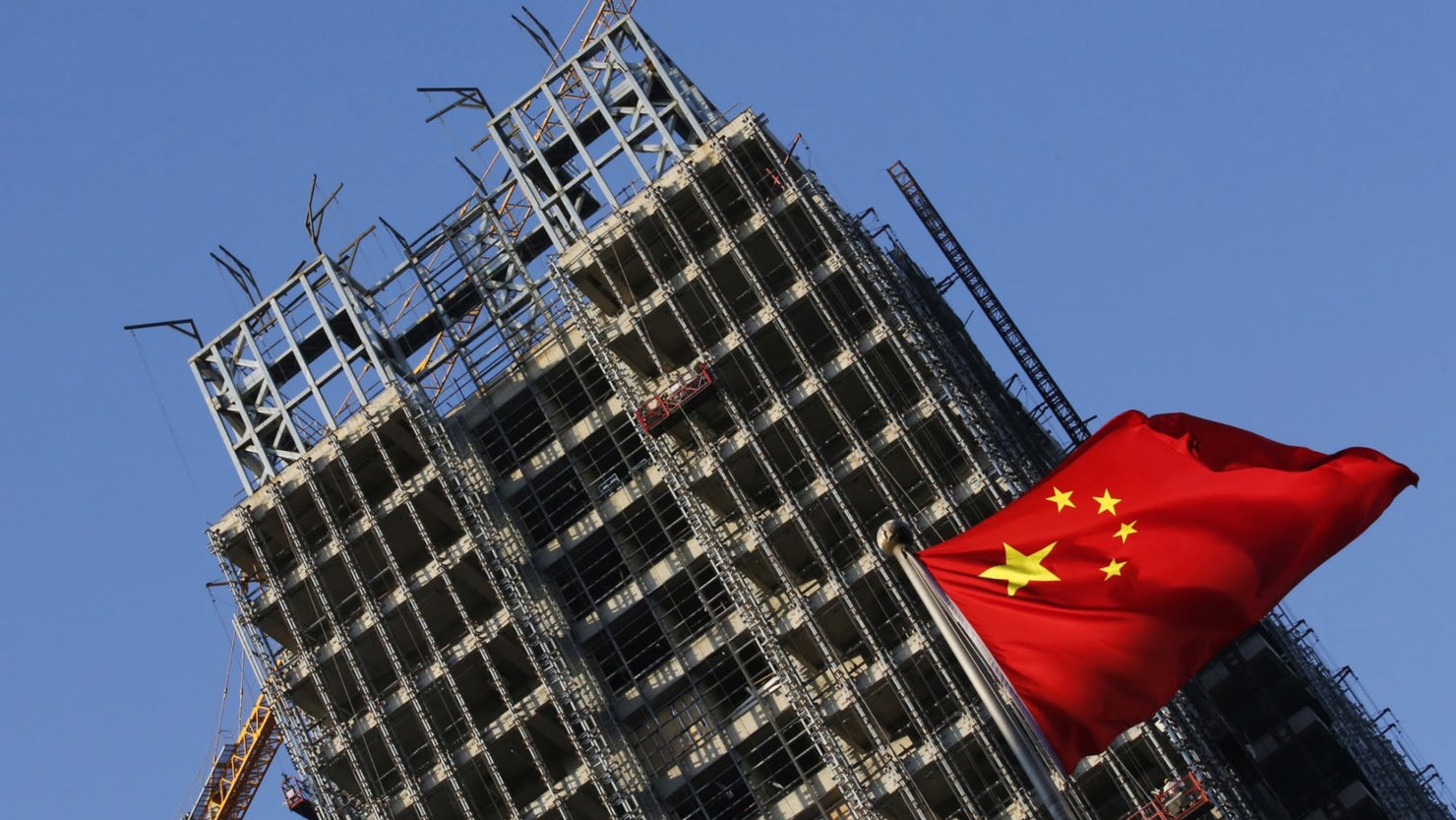 Chính phủ Trung Quốc đã đưa ra nhiều biện pháp kiểm soát đầu cơ bất động sản nhằm ngăn chặn nguy cơ bong bóng và ổn định thị trường này. 