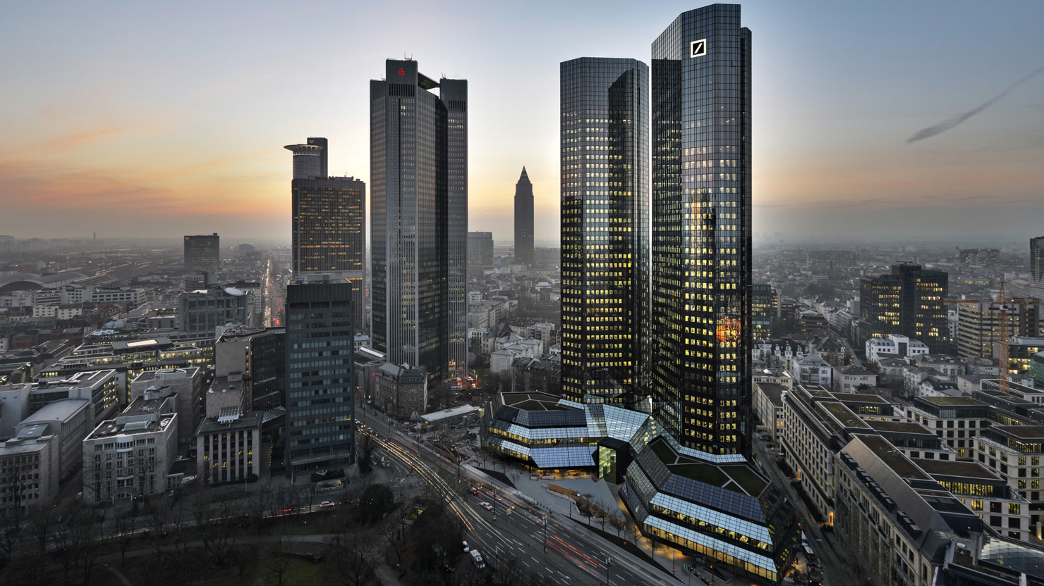 Trụ sở ngân hàng Deutsche Bank tại Frankfurt. Nguồn: internet.