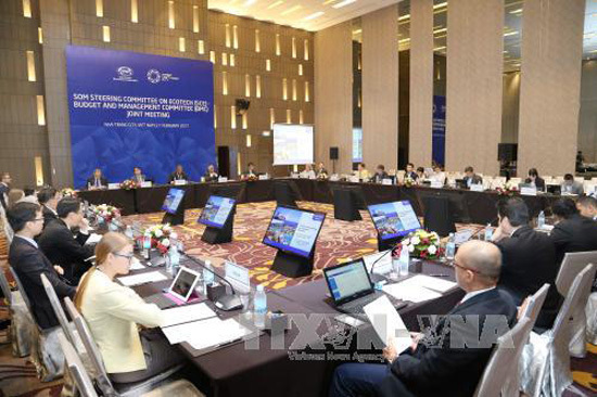 Toàn cảnh cuộc họp của Ủy ban chỉ đạo SOM về hợp tác kinh tế kỹ thuật (SCE) và Ủy ban quản lý ngân sách (BMC). Ảnh: Doãn Tấn/TTXVN.