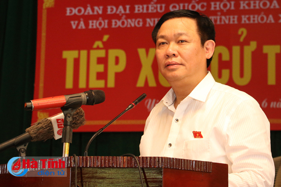Phó Thủ tướng Vương Đình Huệ tại buổi tiếp xúc cử tri huyện Can Lộc, tỉnh Hà Tĩnh.