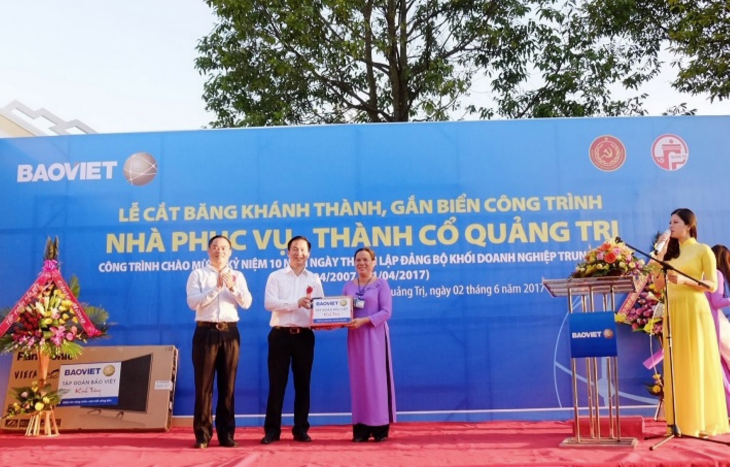 Bảo Việt đóng góp công đức 3,7 tỷ đồng xây dựng công trình Nhà phục vụ - Thành cổ Quảng Trị.