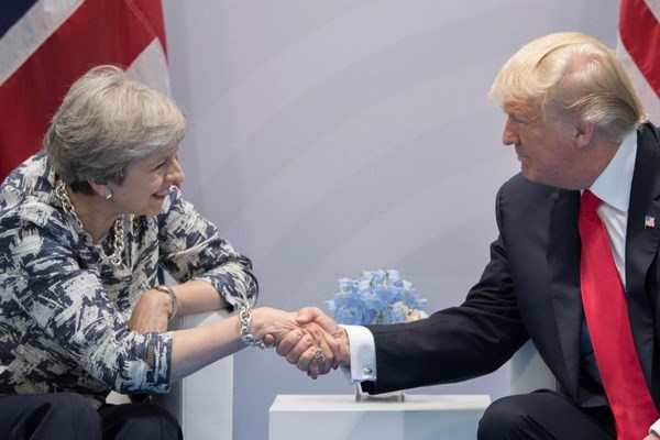Thủ tướng Anh Theresa May hội đàm với Tổng thống Mỹ Donald Trump bên lề Hội nghị thượng đỉnh G20. Nguồn: Internet